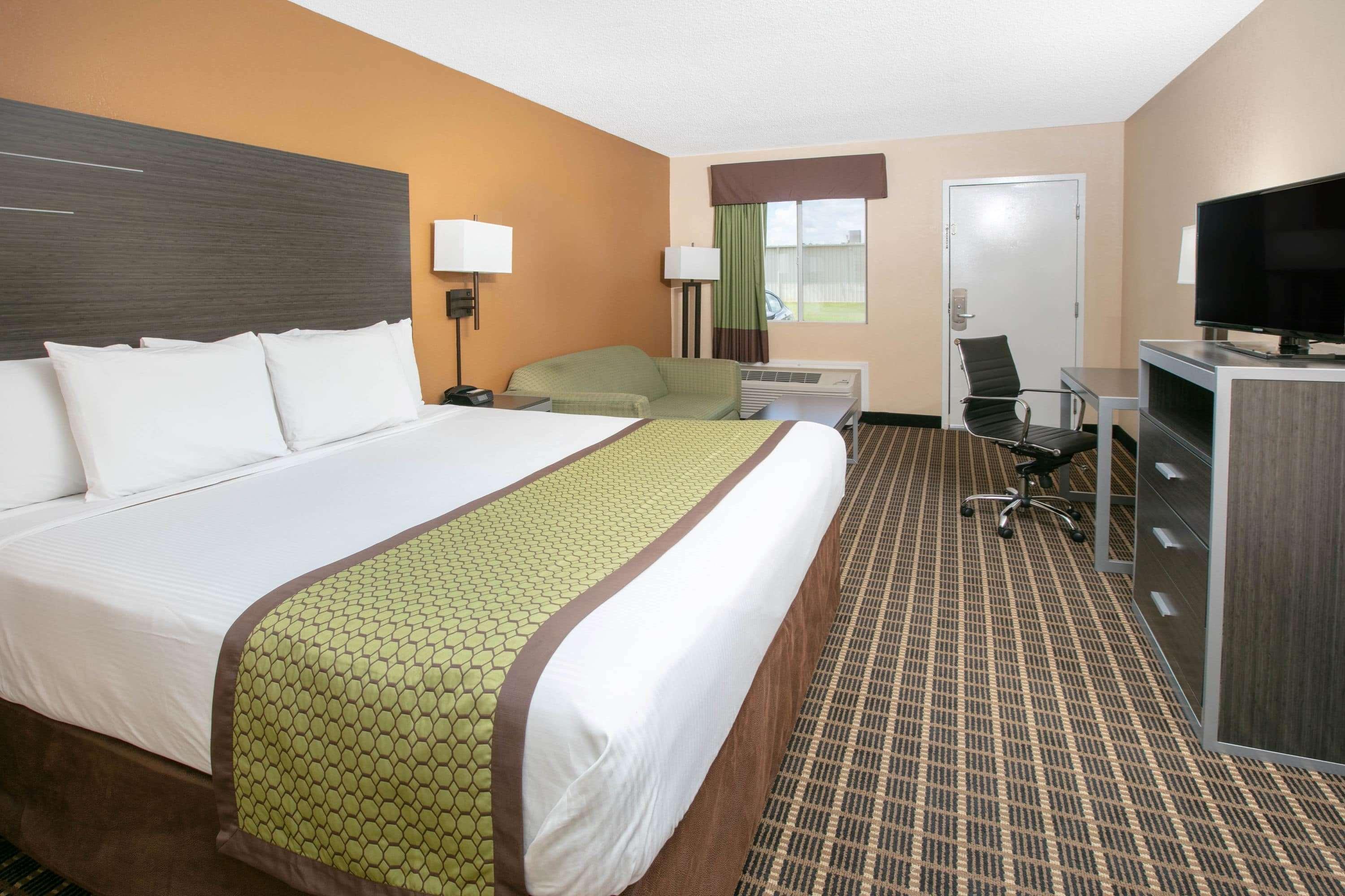 Days Inn By Wyndham Hamilton Экстерьер фото